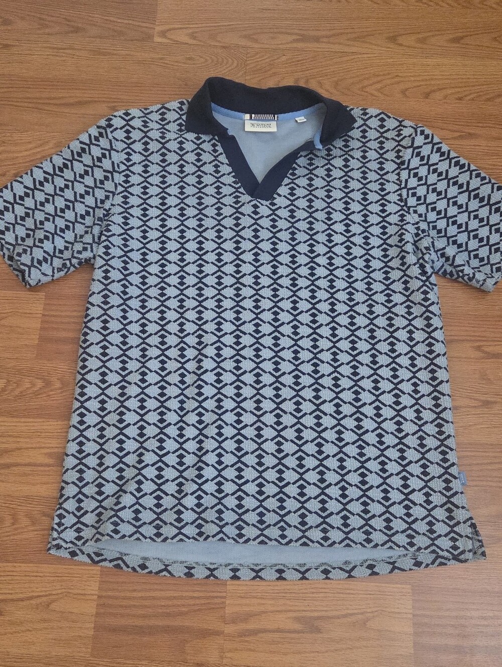 Scotch & Soda Men's Large Open Structured Knitted V Neck Geometric Diamond Polo